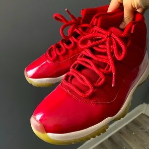 Jordan 11 ‘win like 96’ size 9.5 box included